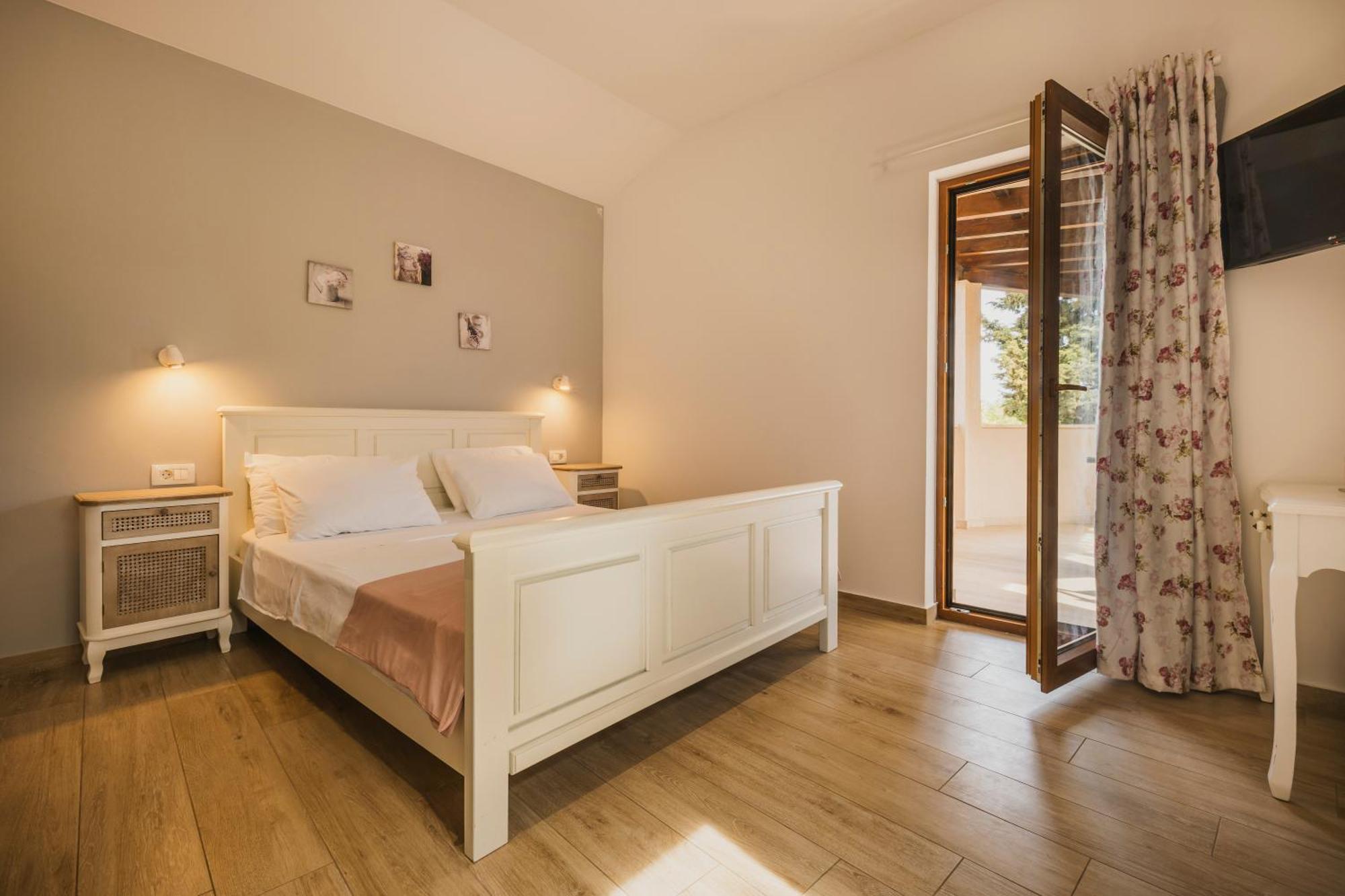 Rooms With Breakfast Near Porec Nova Vas  Kültér fotó